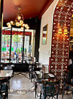 Cafe Restaurant Le Sarah Bernhardt inside