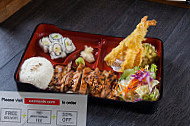 Ozen Sushi inside