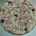 Pizza La Croix D'or food