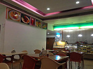 Kadaloram Restaurant, Abad Plaza inside
