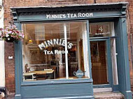 Minnie's Tea Room outside