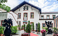 Schlosshotel Molkenkur outside