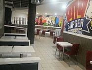 Pop Burger inside