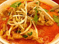 Pha's Thai Kitchen food