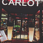 Le Carlotta outside