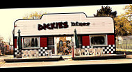Dickies Diner outside