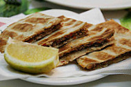 Lebanese Delicafe' food