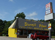 Danny's Place outside
