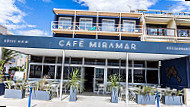 Café Miramar outside