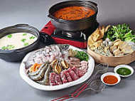 Huang He Lou Steamboat Huáng Hè Lóu Sì Chuān Huǒ Guō Diàn food