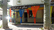 Cafe de la Gare - Tarare outside