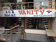 Vanity Restaurant outside