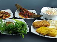 Chekgu Kitchen food