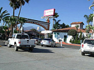 Las Gaviotas Restaurante outside