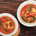 Nyonya Food Xiǎo Niáng Rě Cān Fēng Wèi food