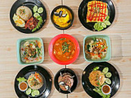 Restoran Mangkuk Besar food