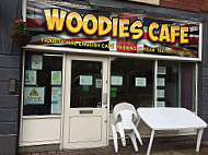 Woodies Cafe inside