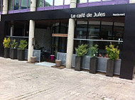 Café De Jules outside