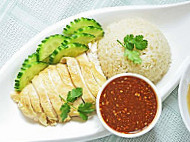 Sh Hainanese Chicken Rice food