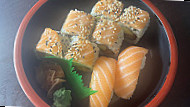 Sushi Momiji food