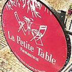 La Petite Table inside