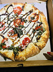 Beau's Pizza And Pasta food