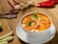 Nur-ulya Ala Thai Seafood food