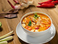 Nur-ulya Ala Thai Seafood food