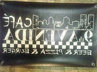 Avenida Café Burger Pizza food