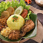 Nasi Ayam Pahlawan food