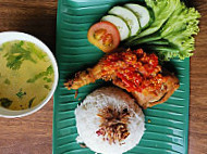 Warung Kak Gee food