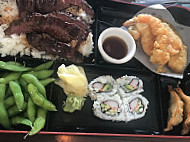 Sushi Nami Too food