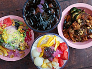 Wan Syafiza Cafe Medan Silveritage food