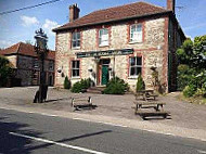 The Somerset Arms outside