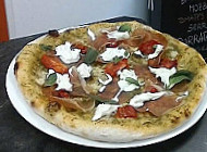 A Tutta Pizza inside