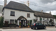 The Old Thatch Inn outside