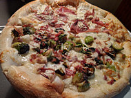 Dewey's Pizza Oakley Square food