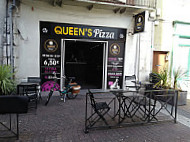 Queen's Pizza inside