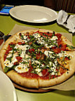 Flippers Pizzeria food