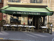 La Table Du Caviste Bio inside