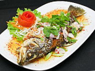 Salma Seafood food