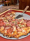Me-n-Ed's Pizza Parlor food
