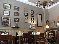 Cafe Kredenz inside