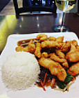 Lin's Wok food