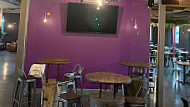 L´aktuel Restaurant Bar-lounge inside