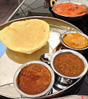 M & m Indische Spezialitäten food