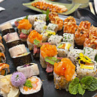 100% Sushi food