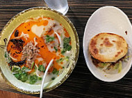 Jiu Thai Asian Cafe food