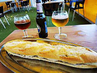 Cervecería La Mar food