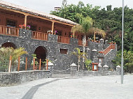 La Hacienda outside